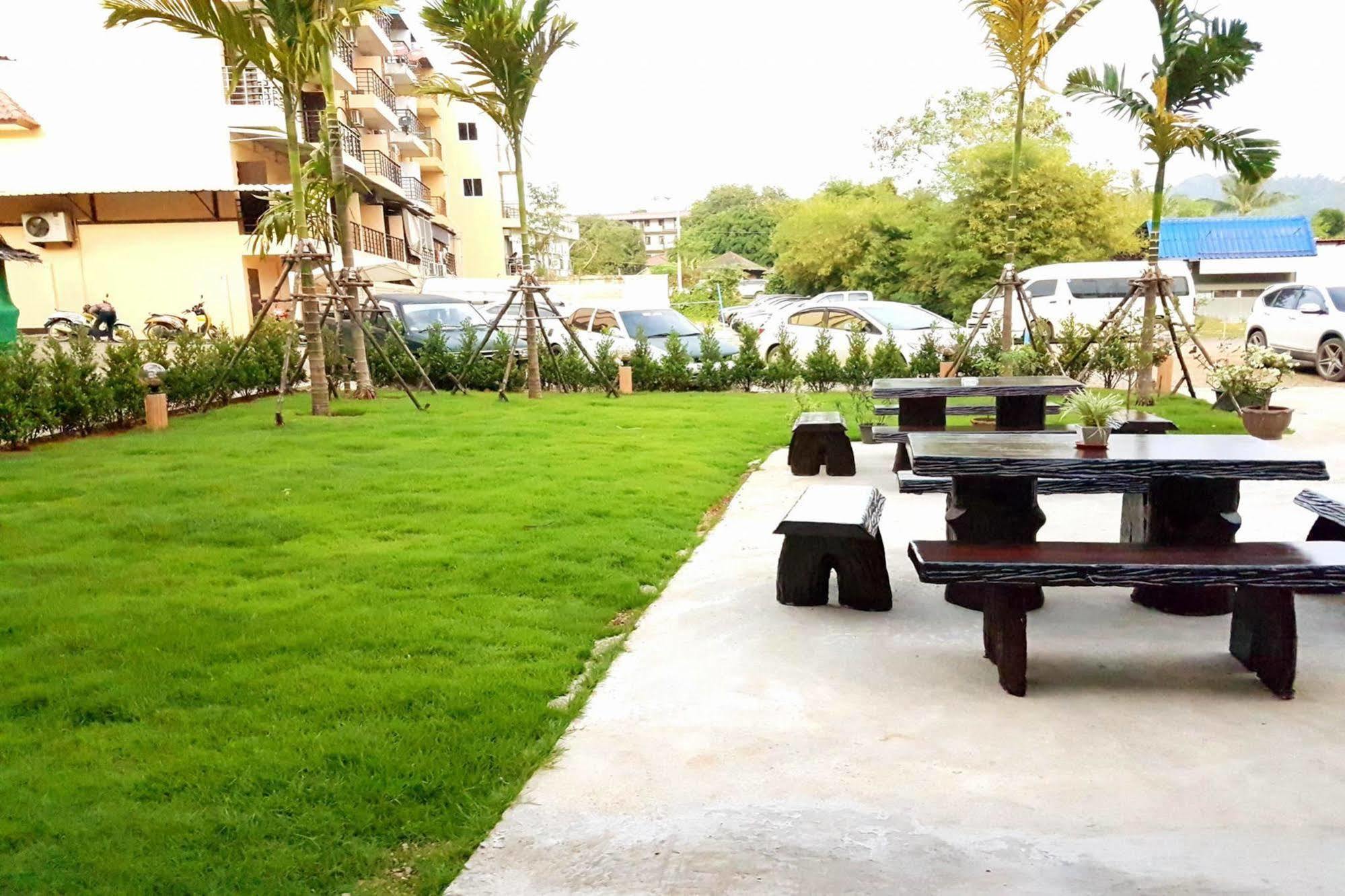 K-Bunk Aonang Center Hotel Ao Nang Kültér fotó